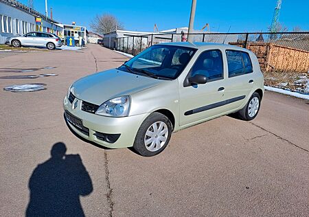 Renault Clio II Campus,Klima,AHK,Top gepflegt,Tüv Neu...