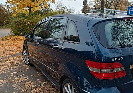 Mercedes-Benz B 200 -