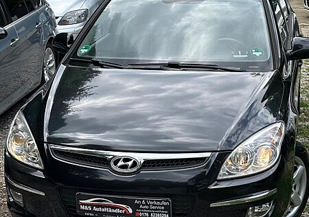 Hyundai i30 *Tüv Neu*Automatik*Navi*Reifen Neu*