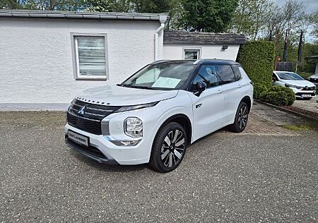 Mitsubishi Outlander 2.4L PHEV TOP 2-Farb