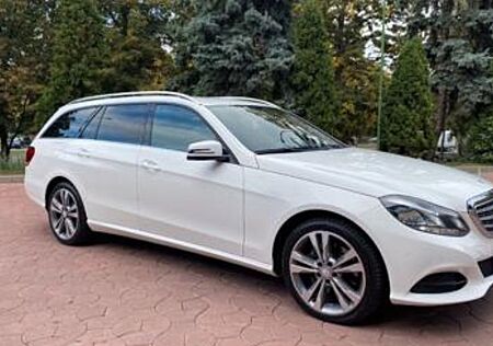 Mercedes-Benz E 250 CDI 4MATIC T AVANTGARDE Autom. 7Sitze