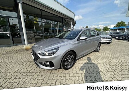 Hyundai i30 cw Trend Kamera+Sitzheizung+DAB Radio+LM++
