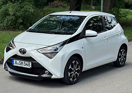 Toyota Aygo (X) Aygo -play Team D