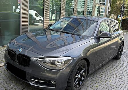 BMW 118 Baureihe 1 Lim. 5-trg. i Automatik Leder