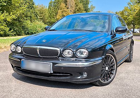 Jaguar X-Type 3 Liter V6 Limousine Leder PDC