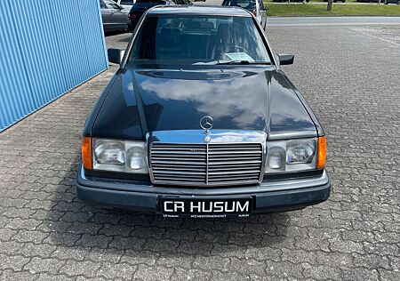 Mercedes-Benz 230