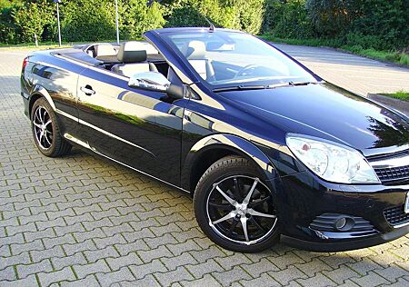 Opel Astra TwinTop CABR IO 1.6 Cosmo,abn.Anhängekup.