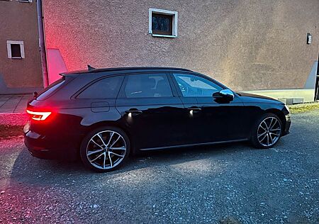 Audi A4 2.0 TFSI S tronic quattro 3x sline