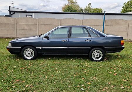 Audi 200