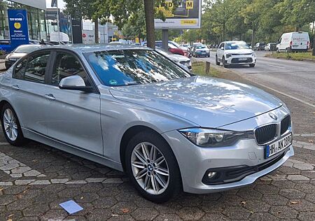 BMW 318d 8-fach Bereift M-Felgen 1. HAND Scheckheft