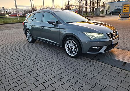 Seat Leon 2.0 TDI Xcellence LED AHK SHZ SPUR 8xBEREIF