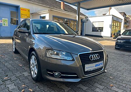 Audi A3 Sportback 1.2 TFSI Attraction ,AHK