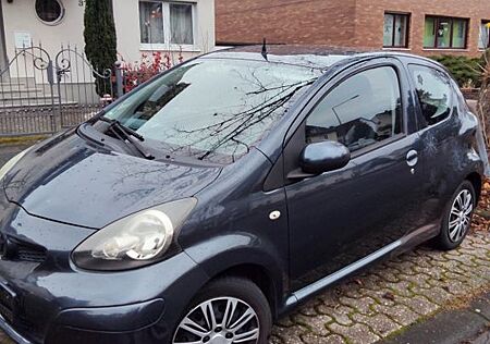 Toyota Aygo (X) Aygo (X) 1,0-l-VVT-i -