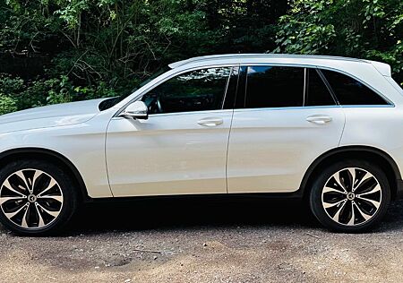 Mercedes-Benz GLC 300 4MATIC Autom. -