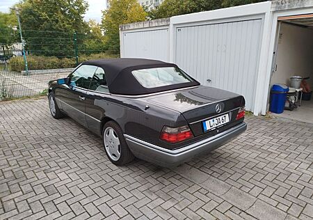 Mercedes-Benz E 220 124 CE Cabrio/HU-Dach-Anlasser-Kabelbaum/Leder/S