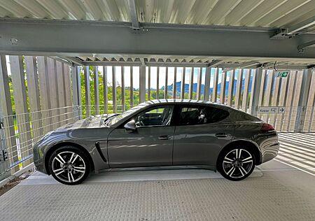 Porsche Panamera 4S - Facelift-Garantie bis 05/28-360-Topzustand