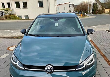 VW Golf Volkswagen 1.6 TDI SCR IQ.DRIVE IQ.DRIVE