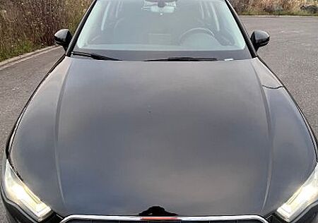 Audi A3 1.6 TDI Ambiente Sportback Ambiente