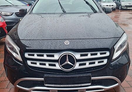 Mercedes-Benz GLA 180 -