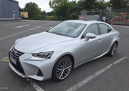 Lexus IS 300 300h Luxury Line Vollausstattung