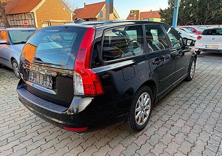Volvo V50 Kombi D3 Kinetic TÜV 01/2027