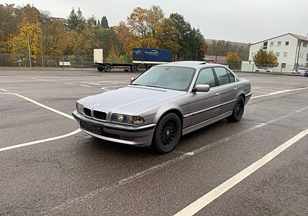 BMW 740i A -