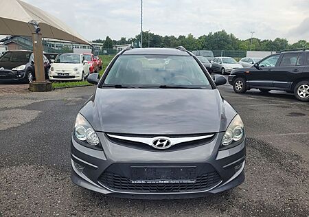 Hyundai i30 blue drive