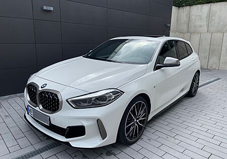 BMW M135i xDrive*Pano*Leder*H&K*8-Fach