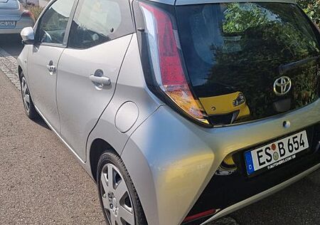 Toyota Aygo (X) Aygo (X) 1,0-l-VVT-i x-play Edition-S Edition-S