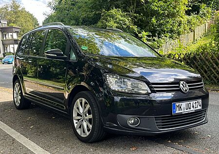 VW Touran Volkswagen 2.0 TDI DSG Leder Pano