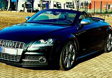 Audi TTS Roadster quattro 302PS Bose Leder 19 Alu