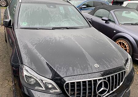 Mercedes-Benz E 220 BlueTEC T -