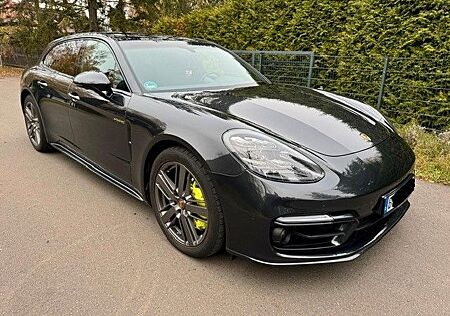 Porsche Panamera Sport Turismo 4 E-Hybrid Platinum Edit.