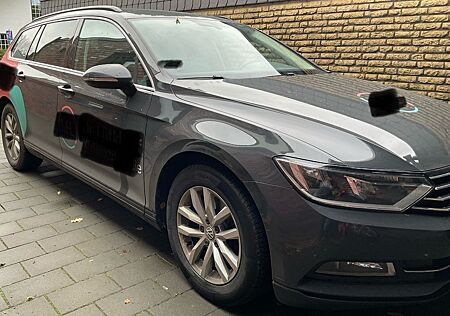 VW Passat Variant Volkswagen 2.0 TDI SCR Comfortline Varia...