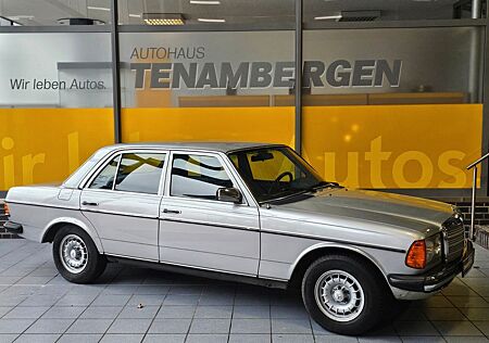 Mercedes-Benz 200 W123 Oldtimer H Kennzeichen Klimaanlage AHK