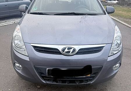 Hyundai i20 / 1.2 /2.Hand / Klima / tüv neu
