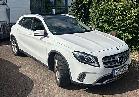 Mercedes-Benz GLA 180 -Sport Utility Vehicle