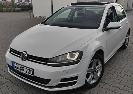 VW Golf Volkswagen 7 1.6 TDI BMT Comfort Navi-Leder-Xenon-Pano