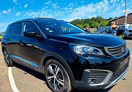 Peugeot 5008 Allure*Nav*Pano*SHZ*Teilleder*PDC*AK