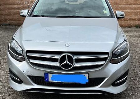 Mercedes-Benz B 180 -