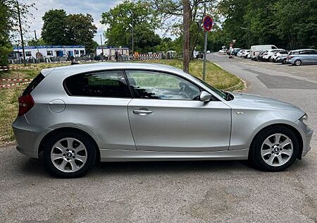BMW 116 Coupe / TÜV 07/2026 / Getriebe Neu / Klima