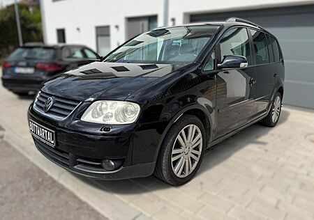 VW Touran Volkswagen Highline"Automatik"Anhänger"Tüv neu"SHD"