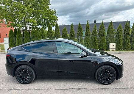Tesla Model Y Long Range Dual AWD