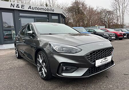 Ford Focus Lim. ST Recaro