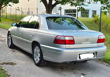 Opel Omega 2.2 16V Selection Selection 1Hd. Klima