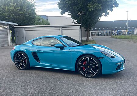 Porsche Cayman S, Ziernähte rot, Approved Gar., 17tkm
