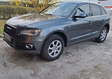Audi Q5 2.0 TDI S tronic quattro -