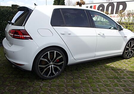VW Golf Volkswagen 2.0 TSI BMT GTI Performance GTI Performance