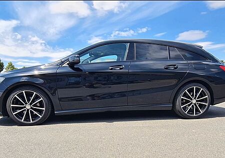 Mercedes-Benz CLA 180 Shooting Brake Urban Navi Klima RCam PDC