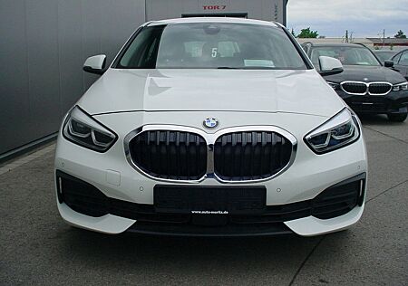 BMW 118i *NAVI*AUTOMATIC*PDC *LED*Comfort